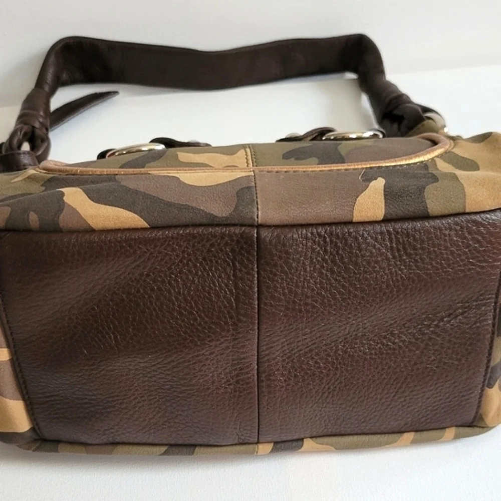 B.Makowsky leather hobo handbag with dust bag.